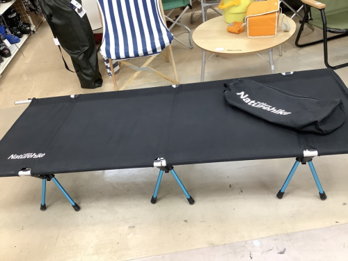 アウトドア用品のマーメイドチェア