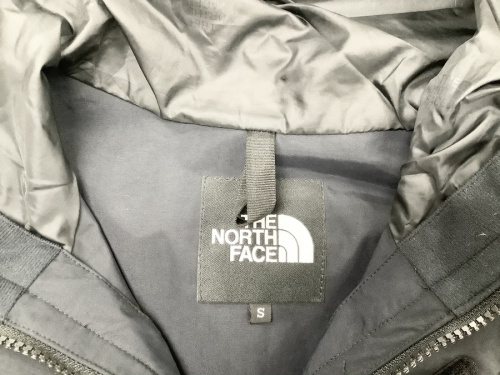 スクープジャケットのTHE NORTH FACE