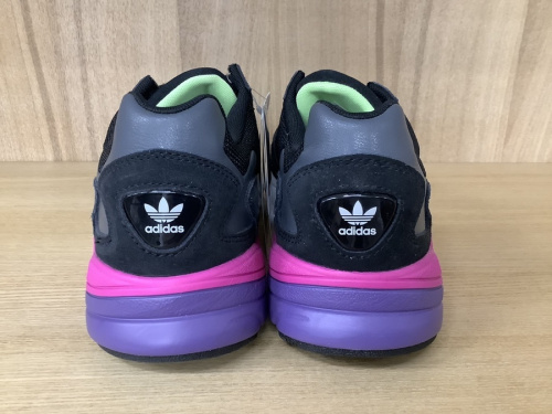 adidasの町田　古淵　矢部　相模大野　座間　スニーカー　買取