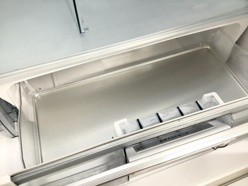 6ドア冷蔵庫のHITACHI