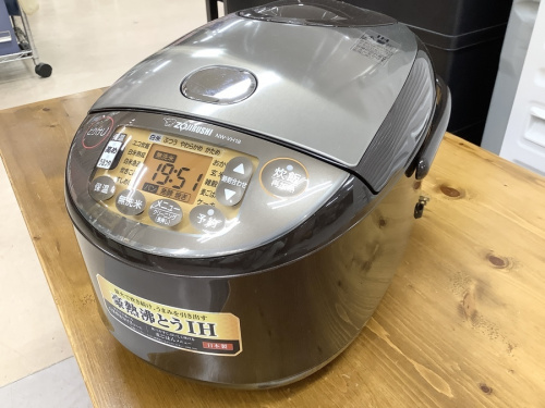 キッチン家電の炊飯器