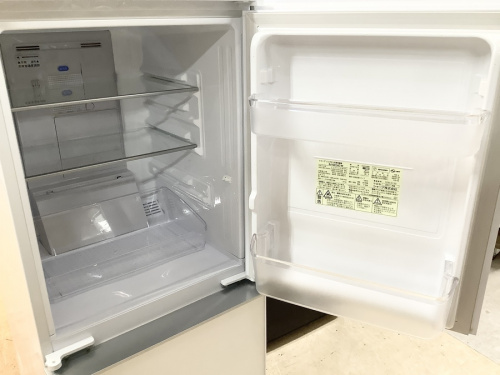 冷蔵庫の2ドア冷蔵庫