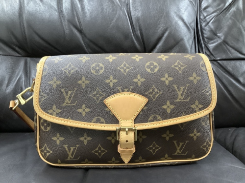 LOUIS VUITTONのルイヴィトン