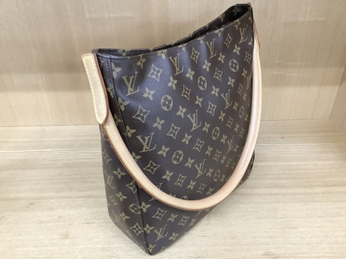 バッグのショルダーバッグ