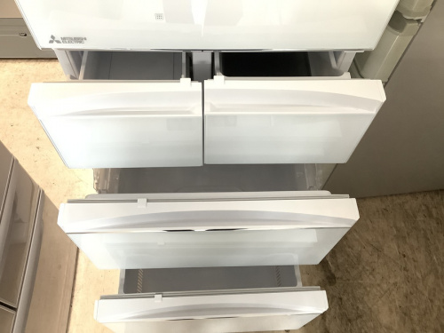 5ドア冷蔵庫のMITSUBISHI（三菱）