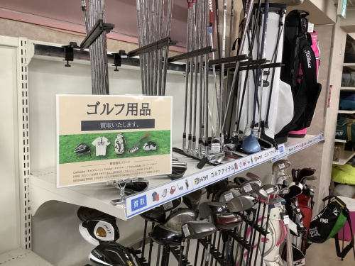 スポーツ用品のゴルフシューズ