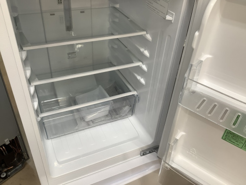 冷蔵庫の2ドア冷蔵庫