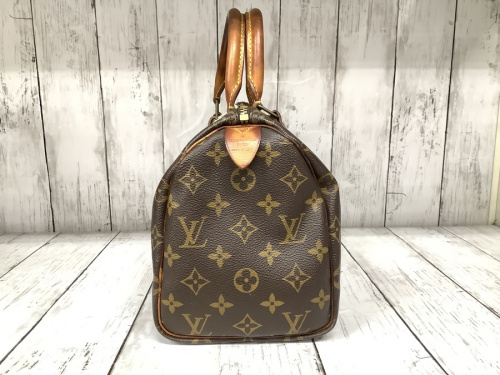 4K対応液晶テレビのLOUIS VUITTON