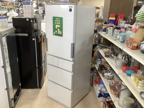 キッチン家電の冷蔵庫