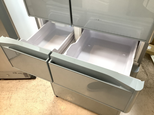 6ドア冷蔵庫のHITACHI