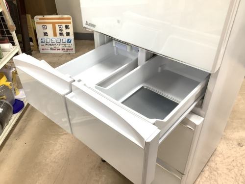 5ドア冷蔵庫のMITSUBISHI