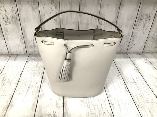 バッグのレザーバケットバッグ