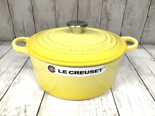 キッチン雑貨の鍋