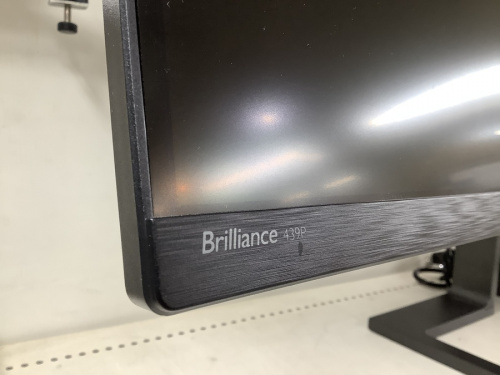 ウルトラワイド曲面ディスプレイのPhilips