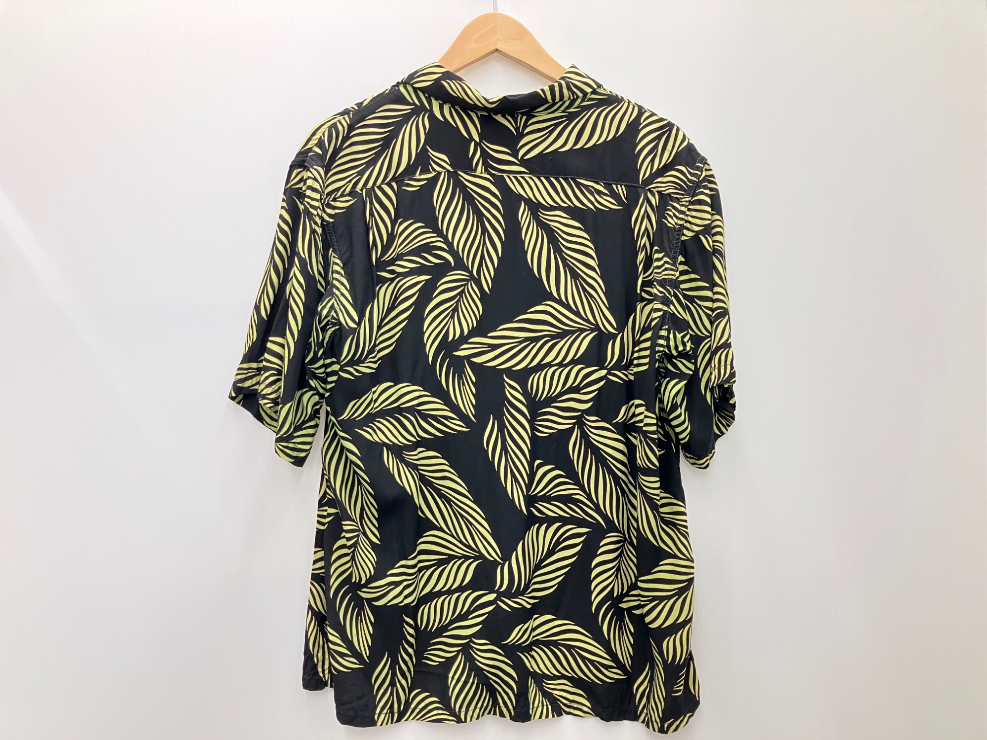 入手困難 Butcher products ハワイアンシャツ　黒 入手困難 Butcher products ハワイアンシャツ 黒 入手困難 Butcher