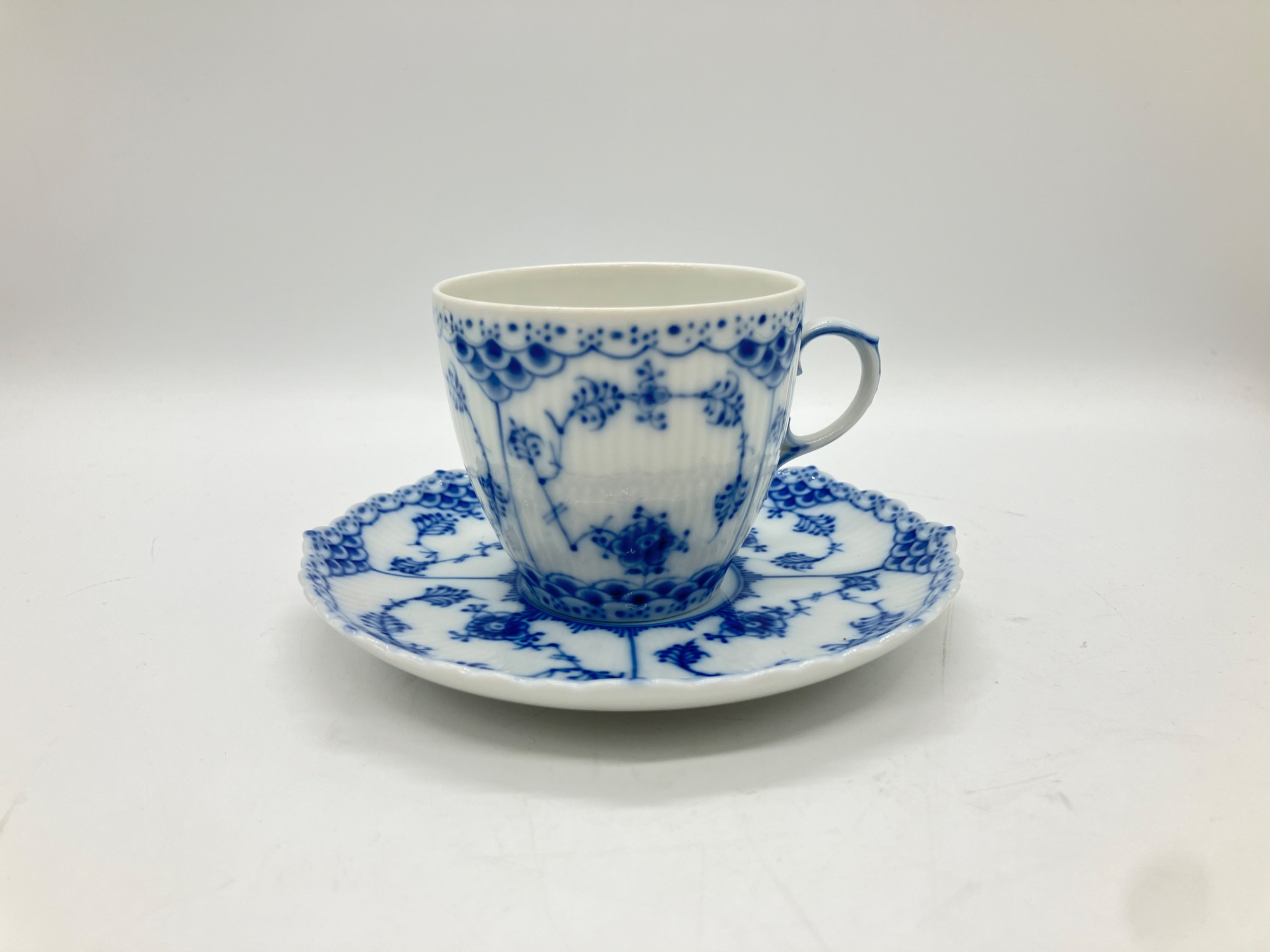 未使用　ロイヤルコペンハーゲン　スープカップ＆ソーサー　蓋付き　1客 2026年最新】Yahoo!オークション -ロイヤルコペンハーゲン スープ