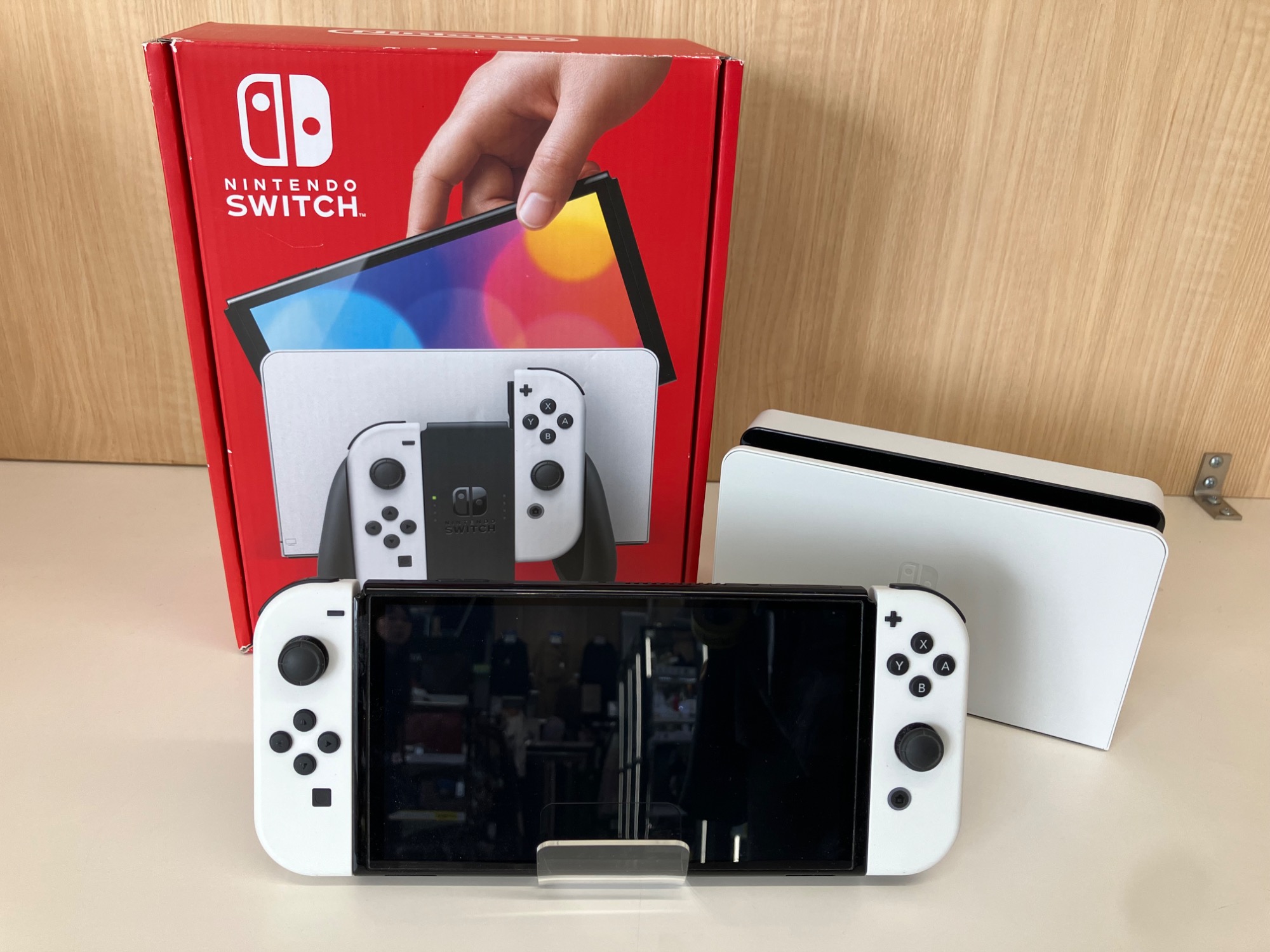 Nintendo Switch 有機ELモデル ストア版 07w1163 Nintendo Switch 有機ELモデル ホワイト 未使用品 XTJ