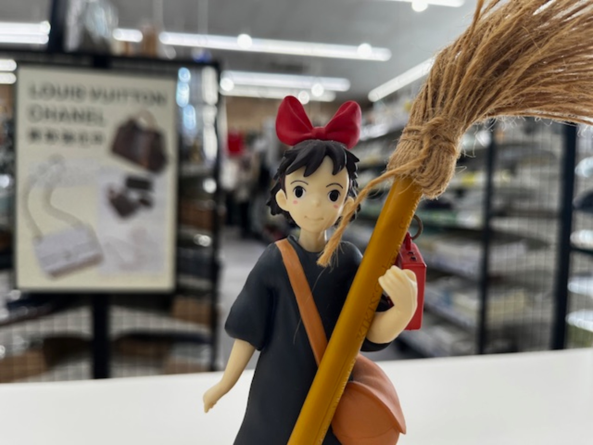 ジブリグッズ買取強化】魔女の宅急便 キキのペンスタンドをご紹介し