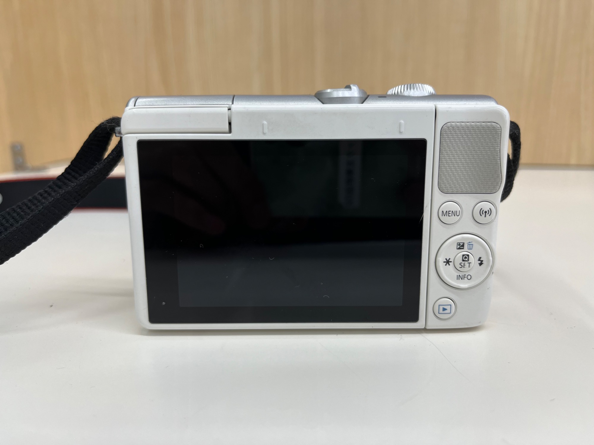 デジタルカメラ Canon EOSM100 EOS M キヤノン Canon ミラーレス一眼 M100 レンズキット