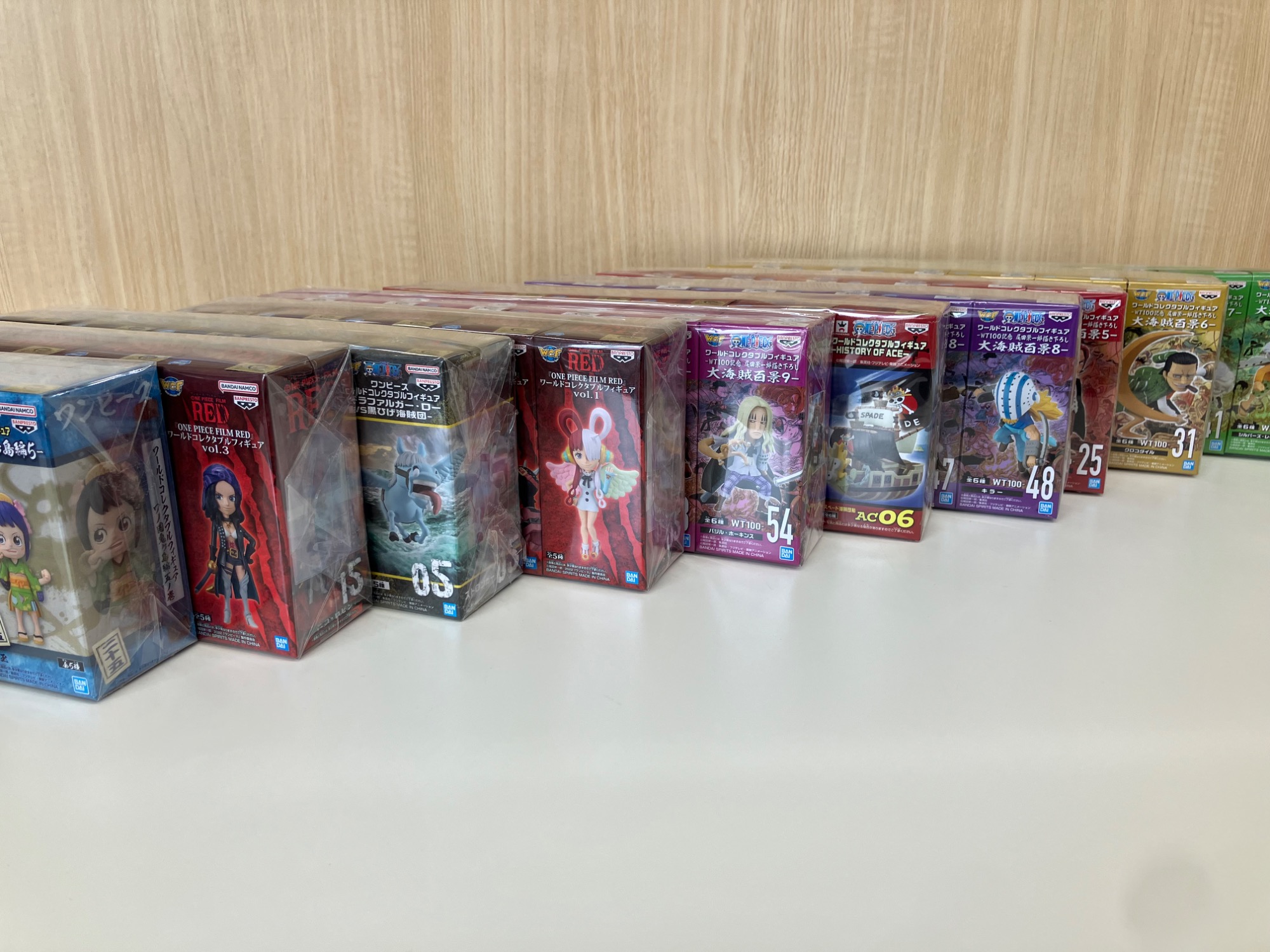 ONE PIECE（ワンピース）のワールドコレクタブルフィギュアが大量入荷