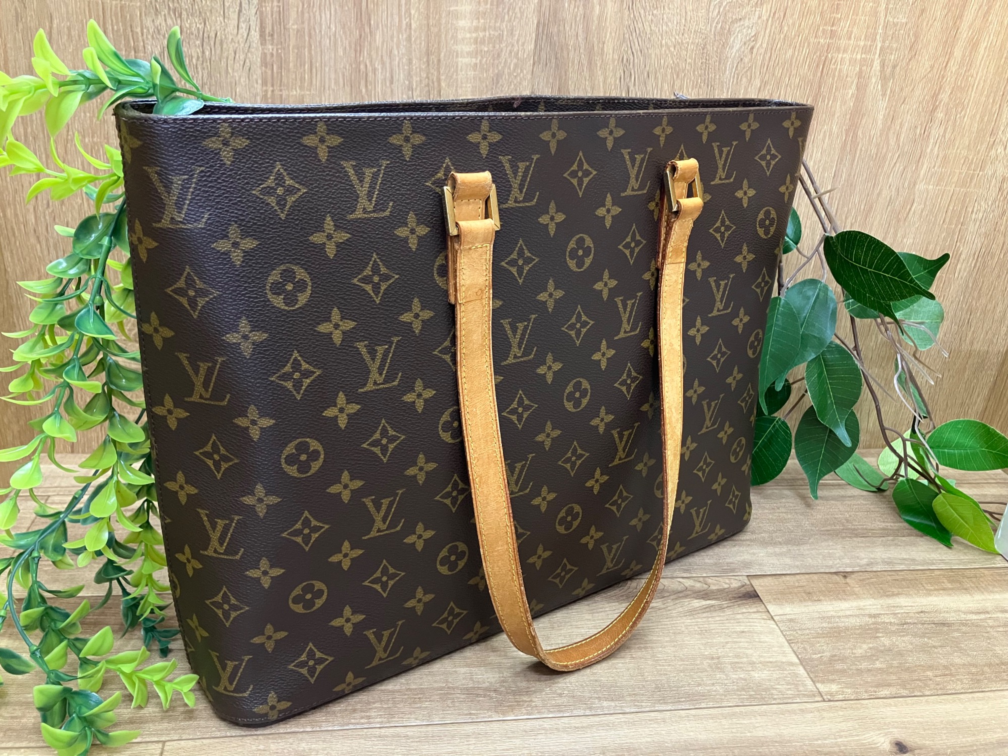 LOUIS VUITTON(ルイ・ヴィトン)のショルダートートバッグ ルコをご紹介 