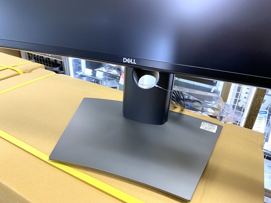 液晶モニター DELL(デル) U4919DW 49インチ 2020年製 電源
