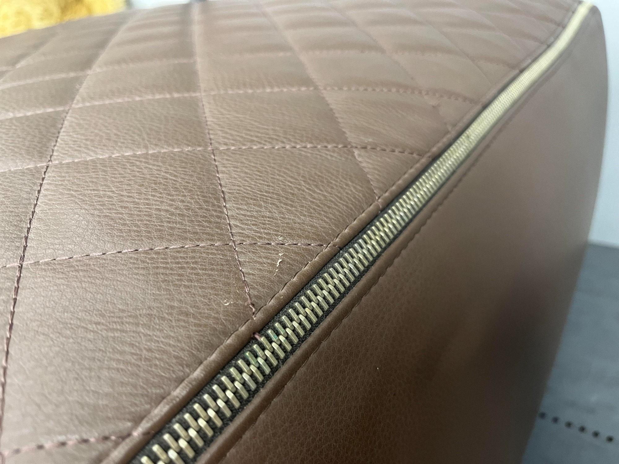 【値下げしました！】Minotti/ミノッティ ASHLEY/アシュレイ オットマン入荷しました！ Minotti/ミノッティ】ASHLEY/アシュレー オットマンが買取入荷しました