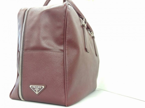 バッグのプラダ（PRADA）