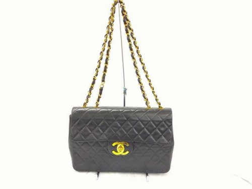 バッグのCHANEL