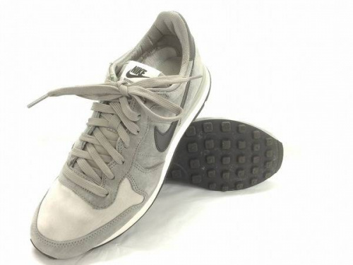 シューズのナイキ（NIKE）