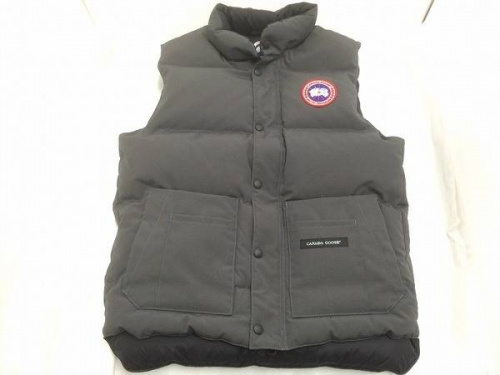 カナダグース(CANADA GOOSE)のダウンベスト