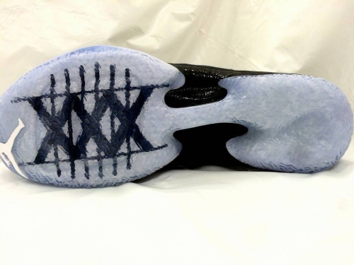 シューズのエアジョーダン