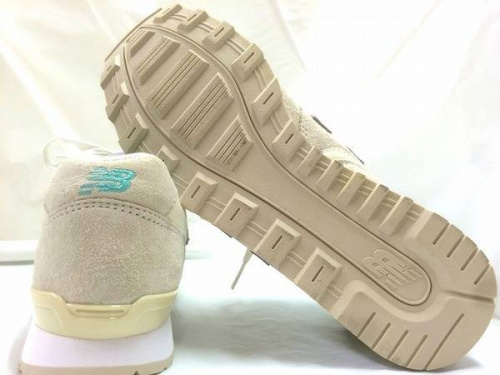 シューズのニューバランス（new balance）