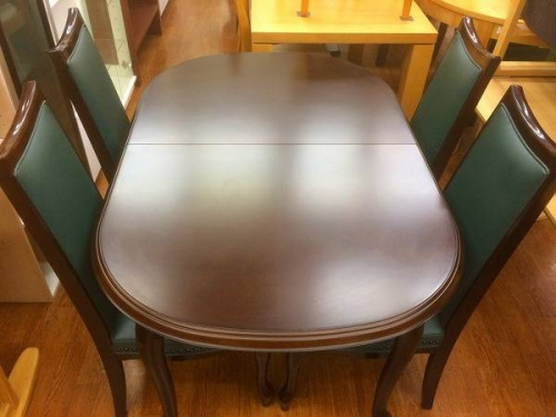 特選家具のマルニ木工