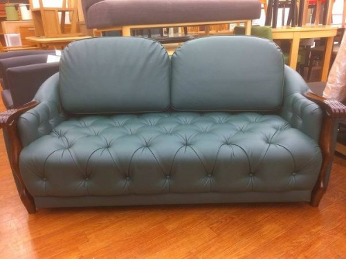 特選家具のマルニ木工