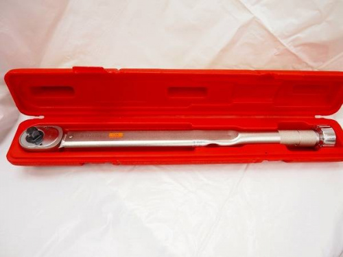 ハンドツールのトルクレンチ