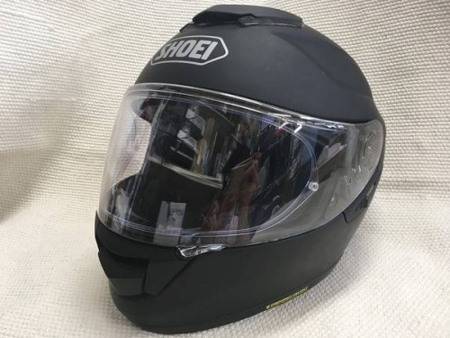 スポーツ用品のヘルメット