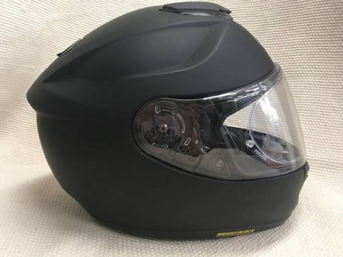 フルフェイスのSHOEI