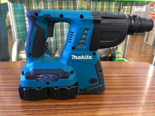MAKITAのハンマードリル