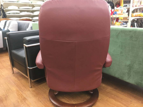 エコーネスのストレスレスチェア