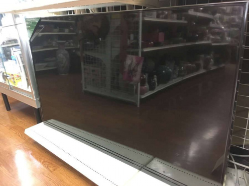 デジタル家電のLED液晶テレビ