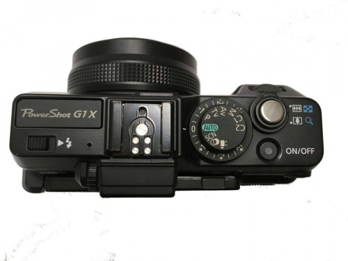 キャノンのコンパクトデジタルカメラ