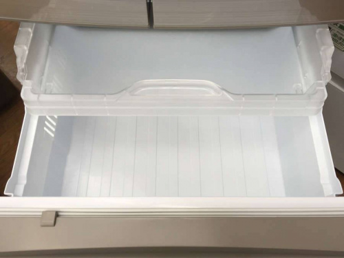 三菱の6ドア冷蔵庫