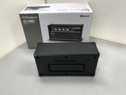 スピーカーのROLAND