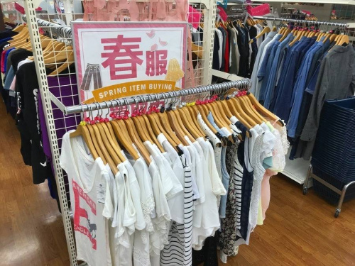 ワンピースのシャツ