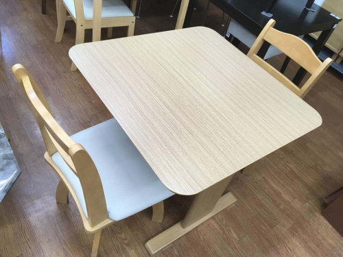 家具のダイニングセット