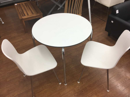 中古家具のダイニングセット
