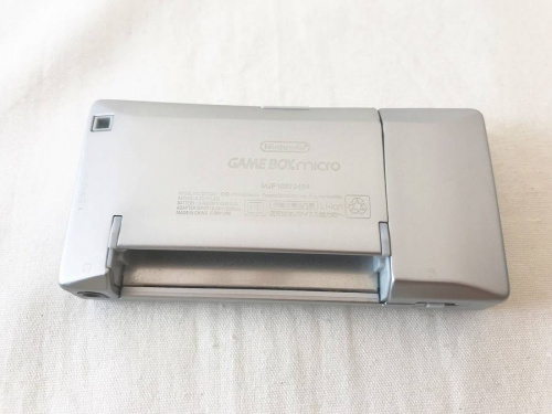ゲーム機のGAMEBOY micro