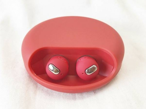 オーディオ機器のヘッドホン