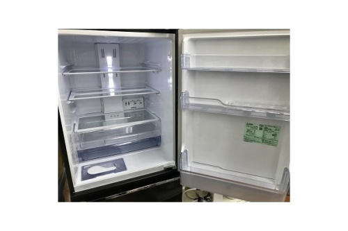 冷蔵庫の3ドア冷蔵庫
